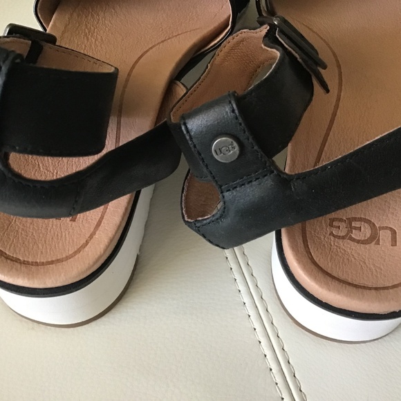 FINAL MARKDOWN! NWOB - UGG Sandals - Picture 4 of 7